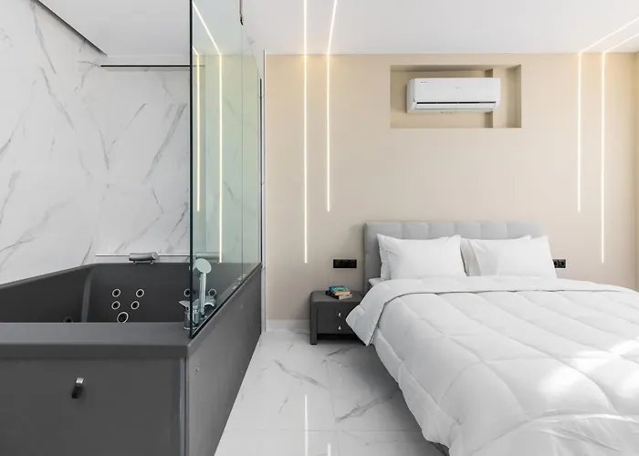 Ophelia By Halu!, Luxury With Hot Tub Apartamento Tesalónica