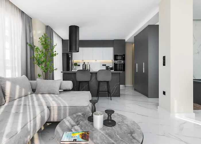 Ophelia By Halu!, Luxury With Hot Tub Apartament *